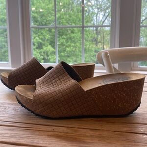 Italian Platform Sandals slides Size 7